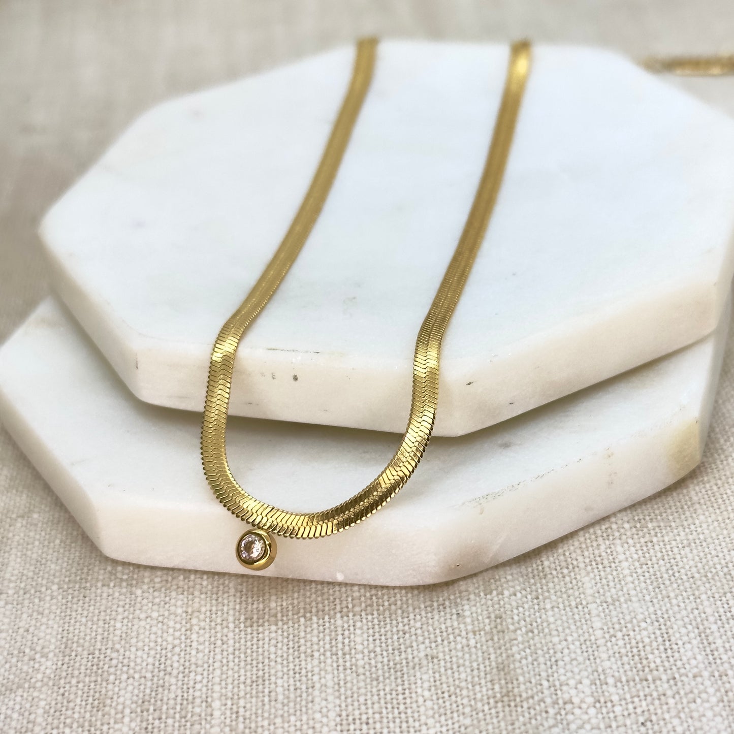 18k gold plated luxurious choker with zircon pendant
