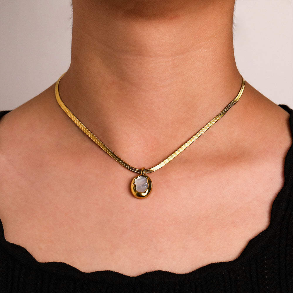 Victoria Herringbone Necklace