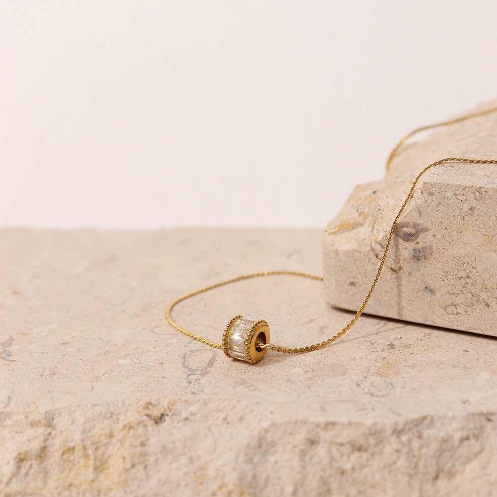 18k Gold plated necklace with a beaded pendant