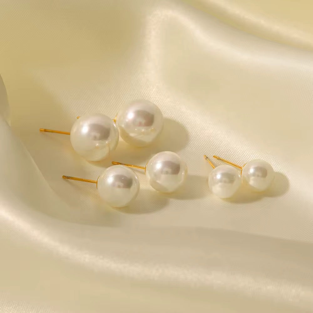 Grace Pearl Stud Earrings
