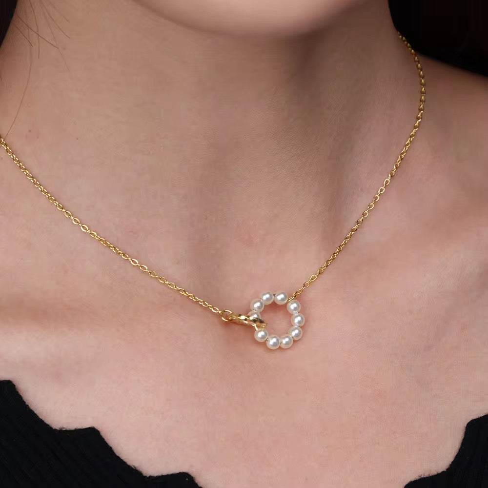Arrows Pearls Necklace