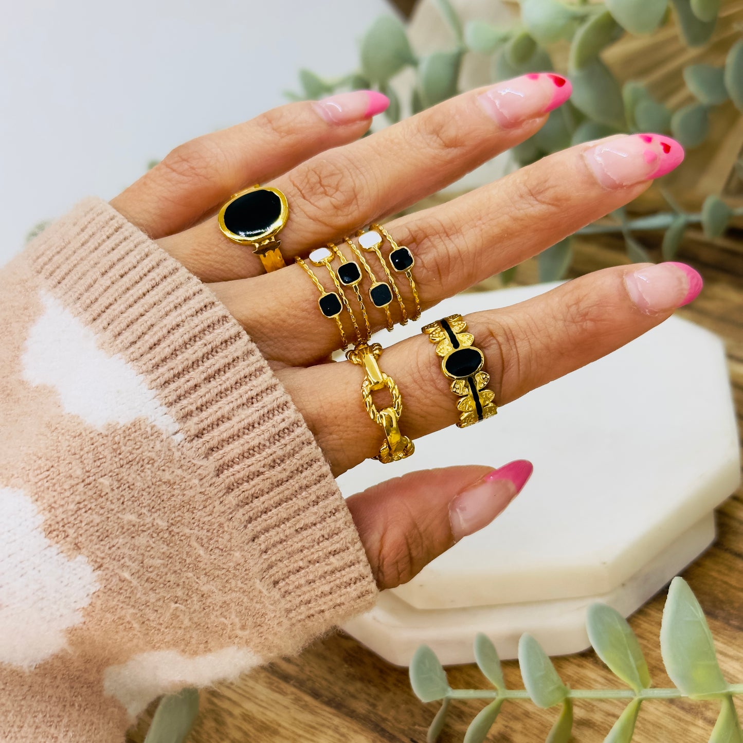 Noir Ring