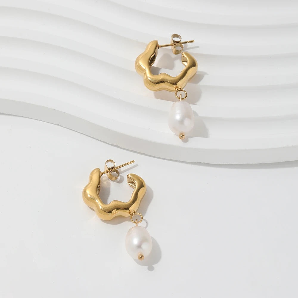 Audrey Pearl Hoops