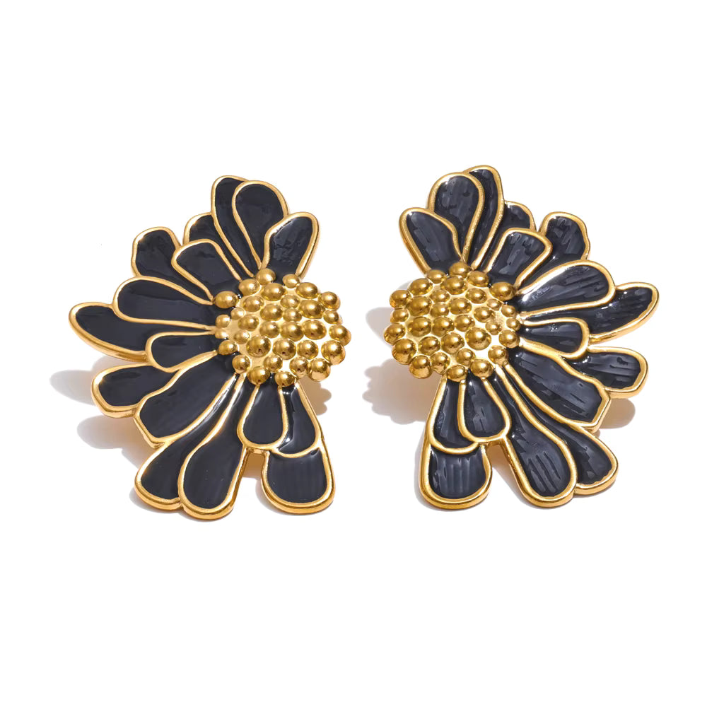 Flower Earring in black enamel resin