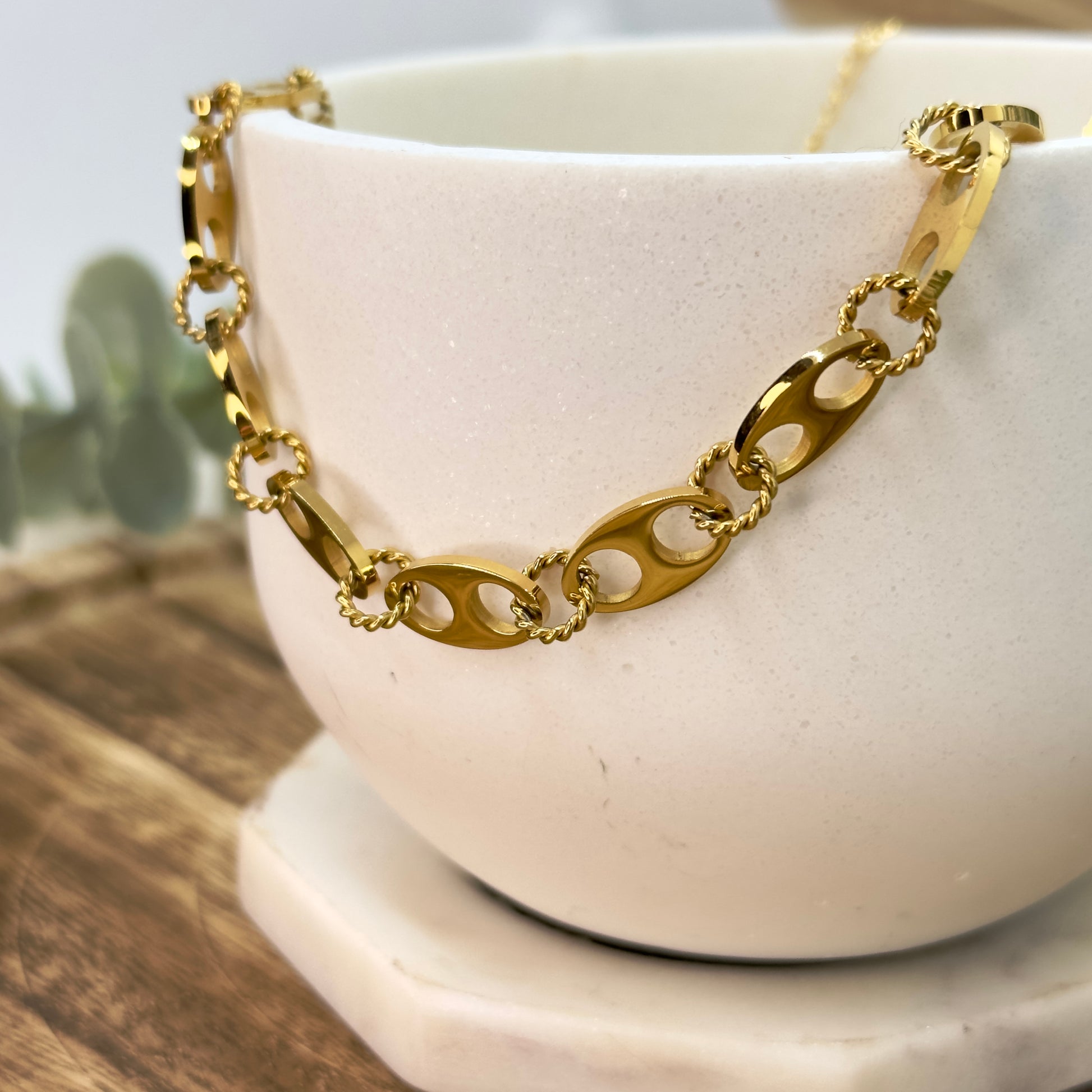 18k gold plated urban choker