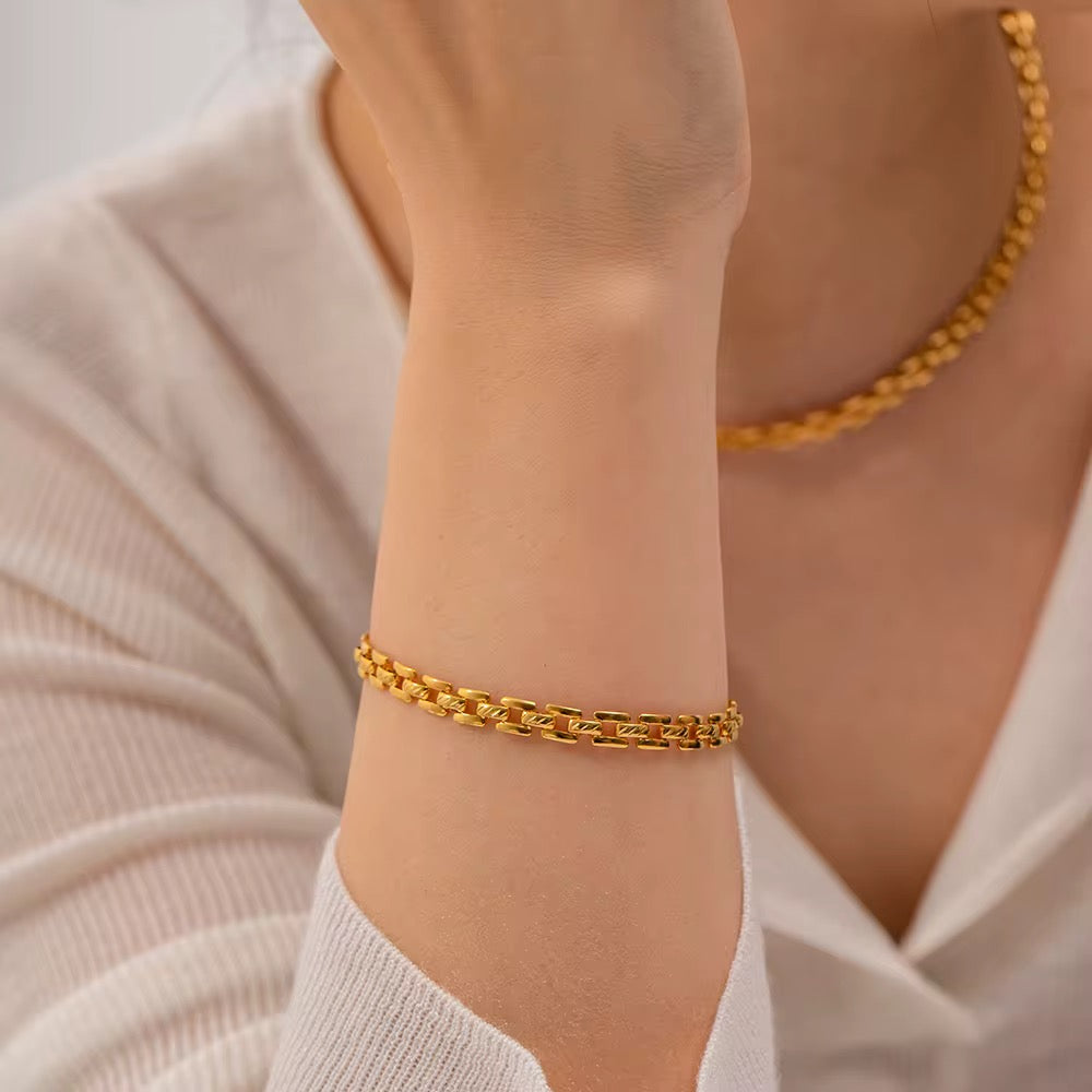 Elizabeth Linked Bracelet